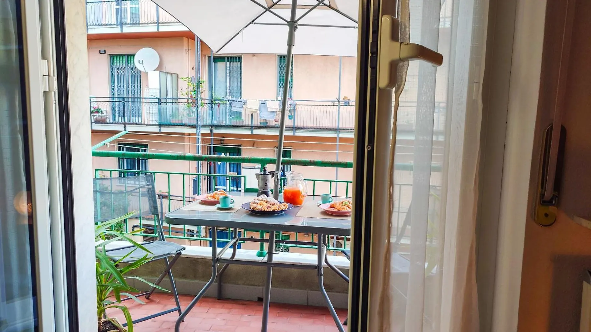 Genova Luxury Rooms 0*, Genoa Italy