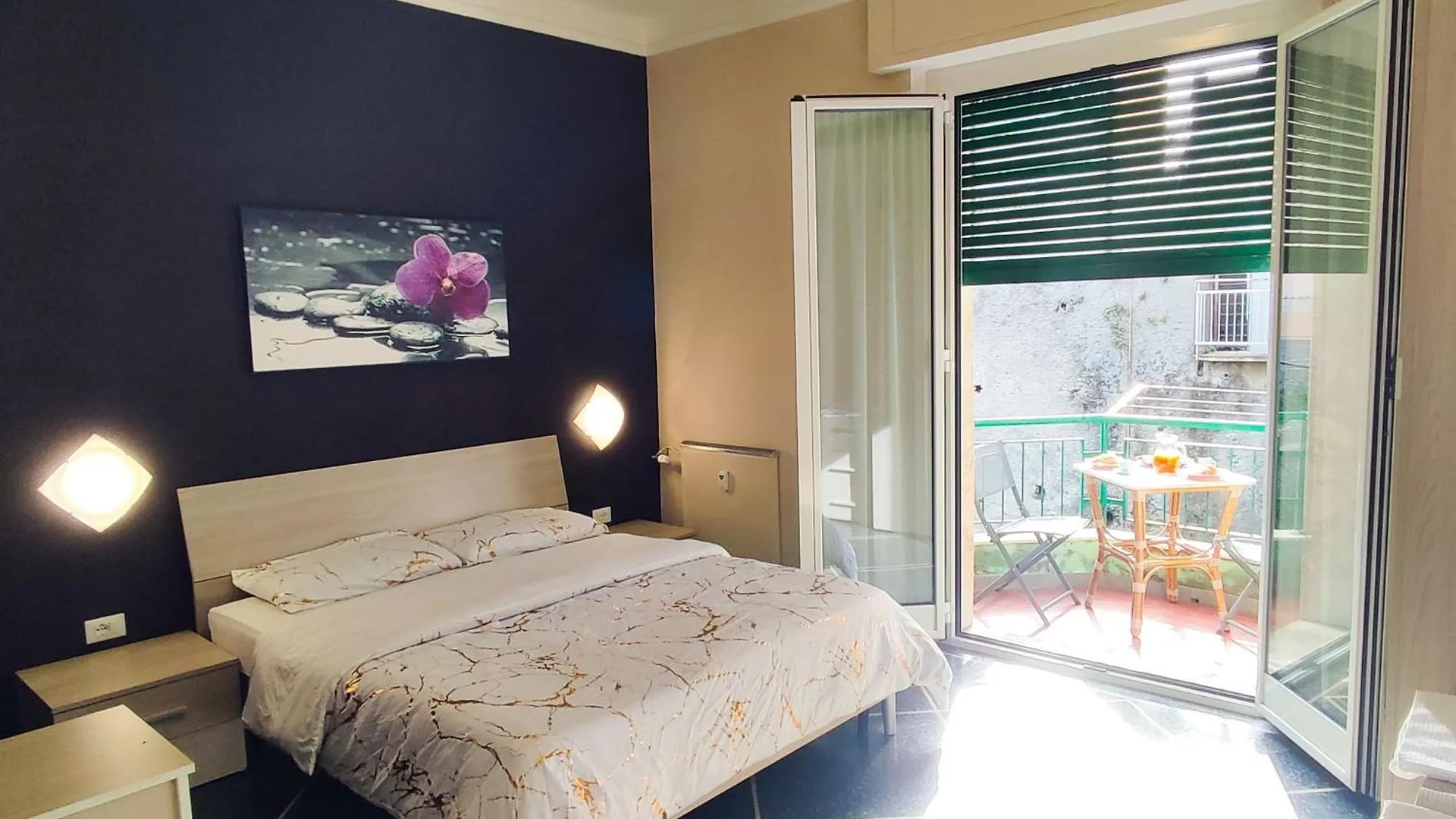 Genova Luxury Rooms contacts